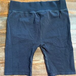 Ⓜ️Anthropologie Black Ribbed Biker Shorts | Women’s XS/S‎  GUC